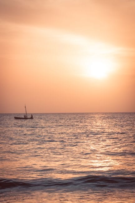 Bí kíp đặt tour đi câu cá và cẩm nang du lịch biển đảo từ A đến Z - Combo Vé Máy Bay & Vé Tàu