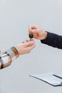 Hướng dẫn chi tiết quy trình và thủ tục pháp lý khi thuê xe ô tô có lái - du lịch phú quốc