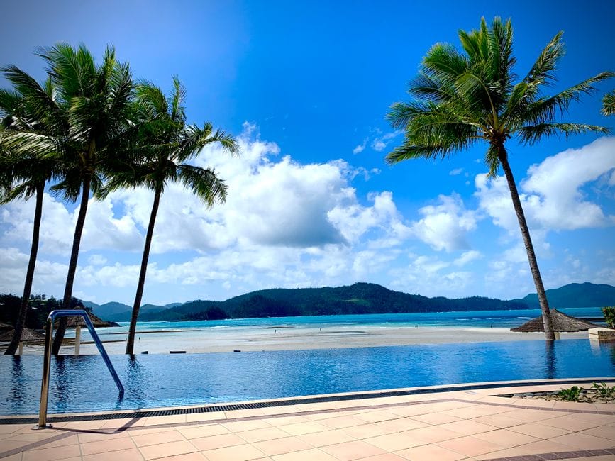 So sánh giá tour trọn gói Vinpearl và kinh nghiệm đặt phòng resort 5 sao cao cấp